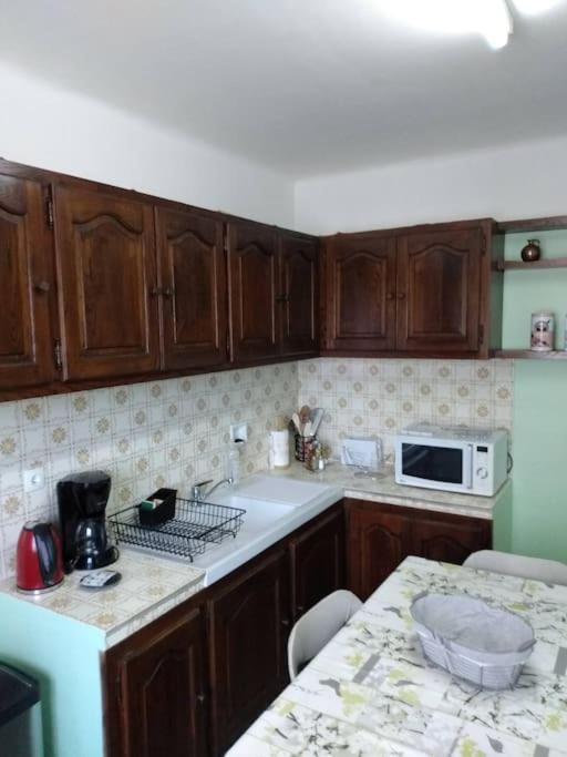 Spacieuse Villa Avec Jardin A Deux Pas Du Centre Aups Luaran gambar